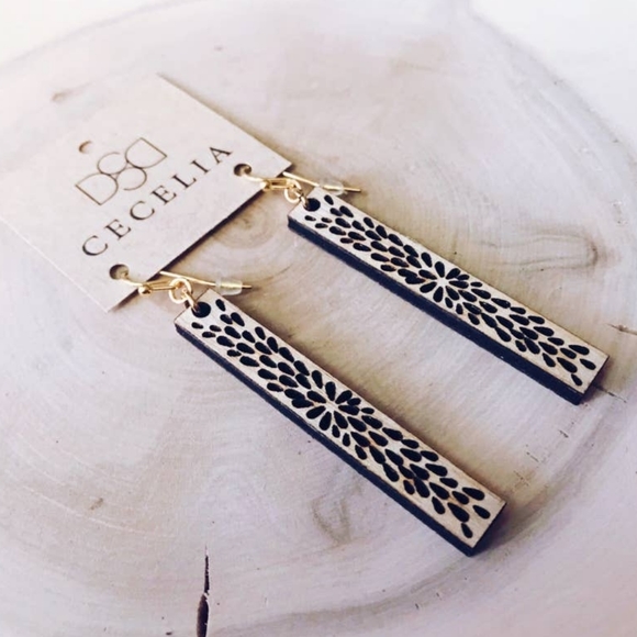 Cecelia Jewerly Jewelry - Nature-Inspired Lightweight Wood Earrings – Handmade in Minnesota, NWT
